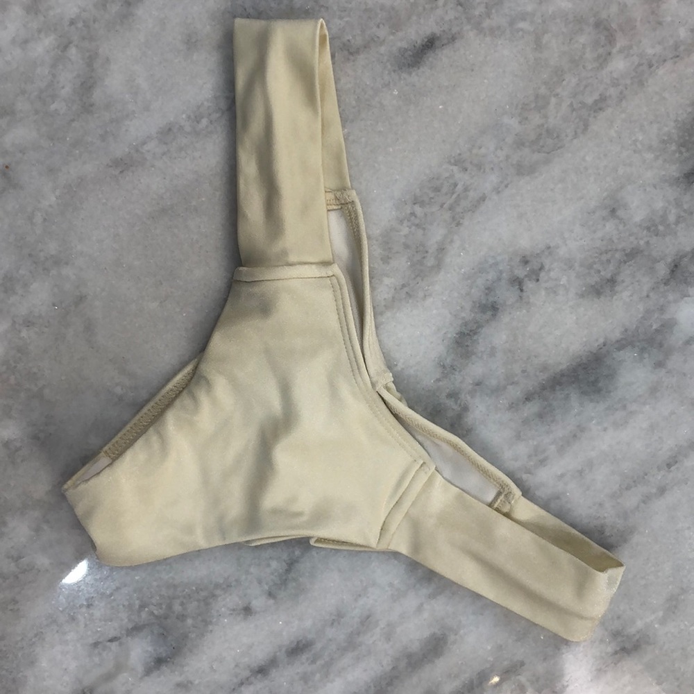 NWOT Montce Light Sand Uno A/C Bottom